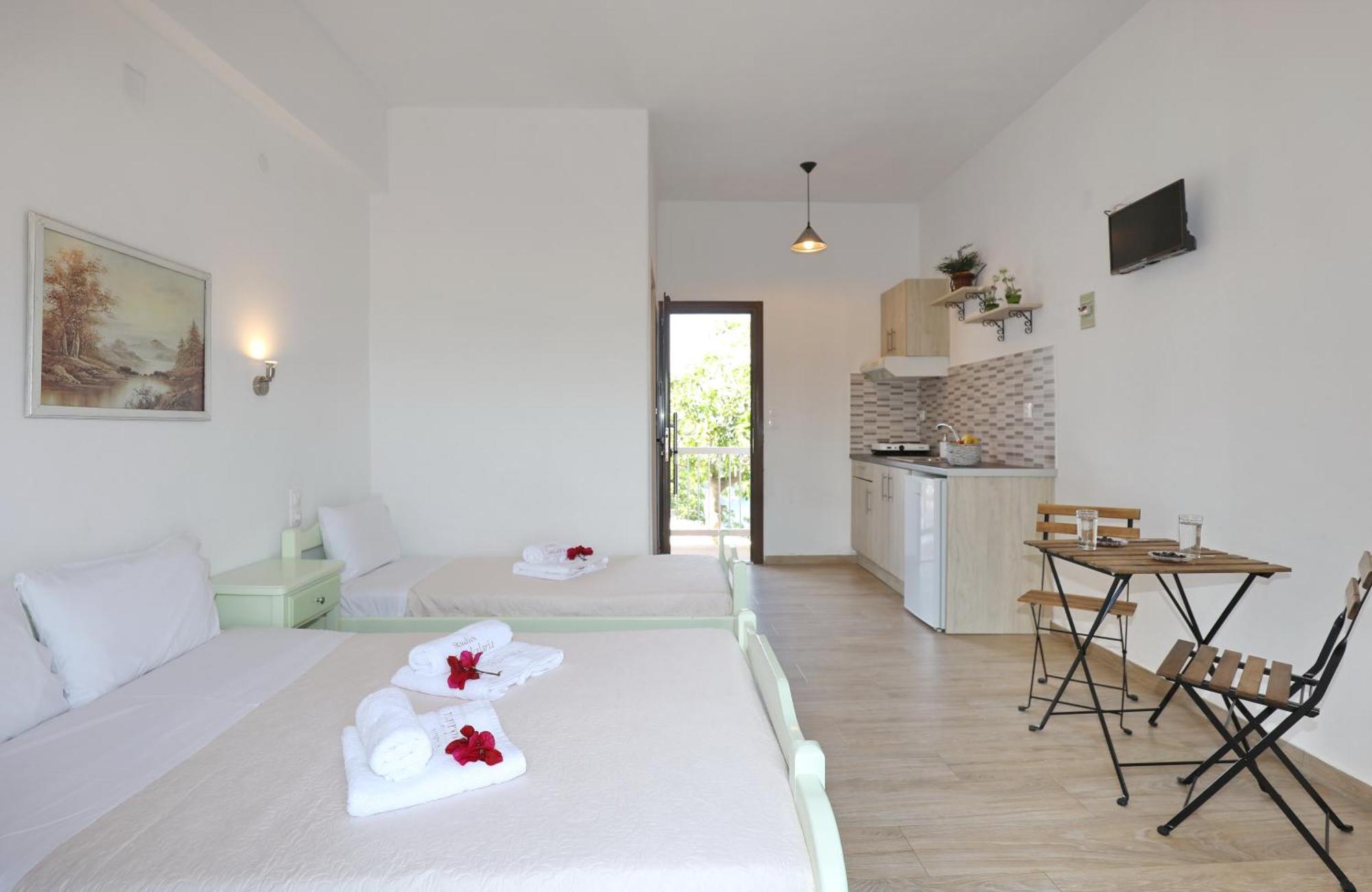 Tsoukalaria Studios Skopelos Buitenkant foto