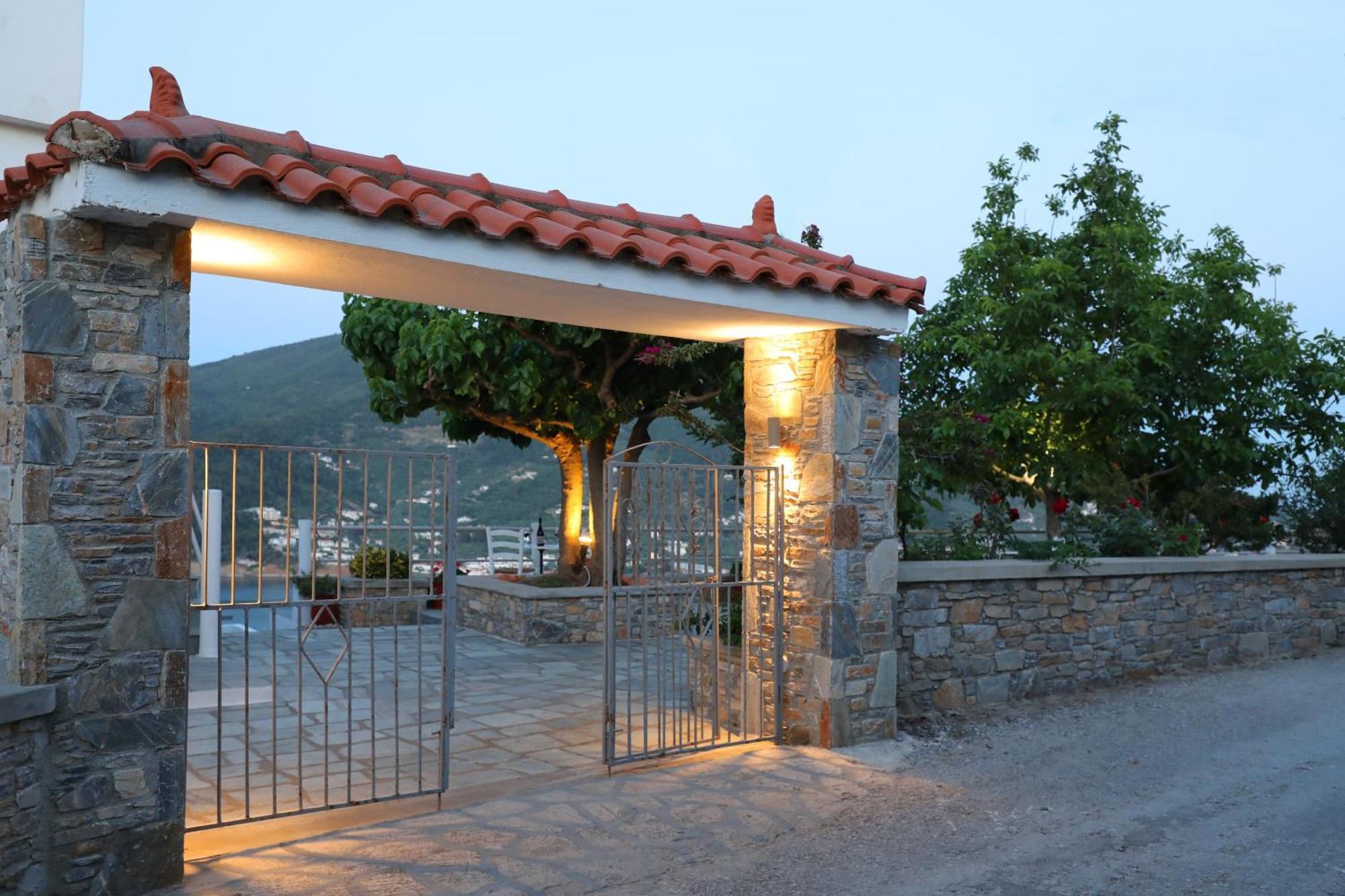 Tsoukalaria Studios Skopelos Buitenkant foto